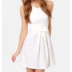 NWOT Lulus Hot off the Precious Ivory Dress med